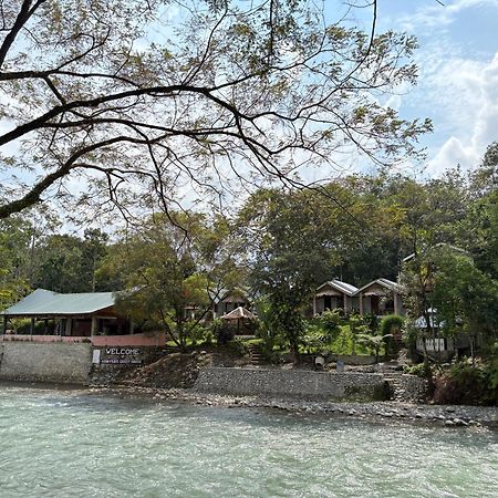 Asim Paris Guesthouse & Jungle Trekking Bukit Lawang Exteriör bild
