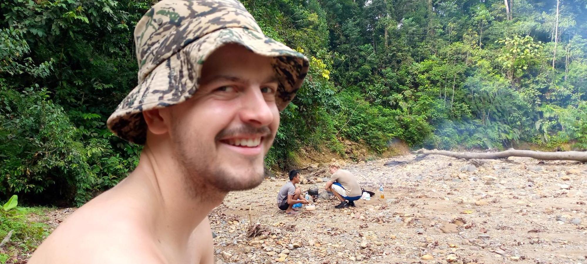 Asim Paris Guesthouse & Jungle Trekking Bukit Lawang Exteriör bild